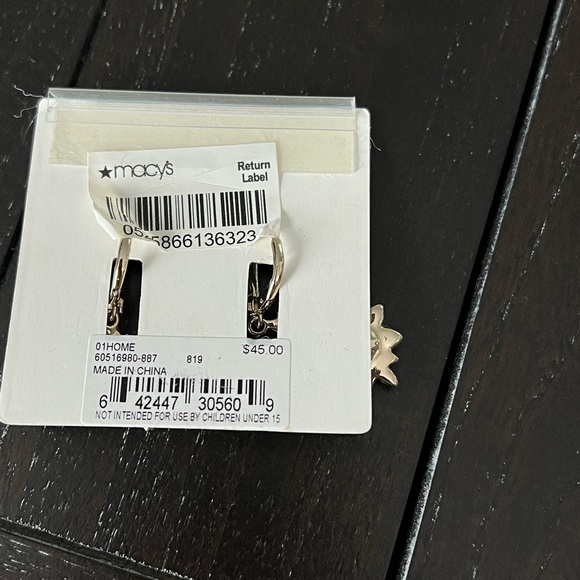 Marchesa Earrings - Picture 4 of 5